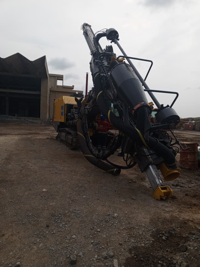 Rig maintenance work on-site